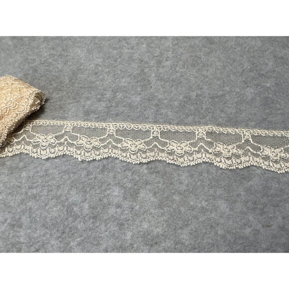 Vintage Ivory Lace Trim 3 yards + 34" Length 1.5" wide Floral Pattern Sewing Cra - Picture 1 of 4